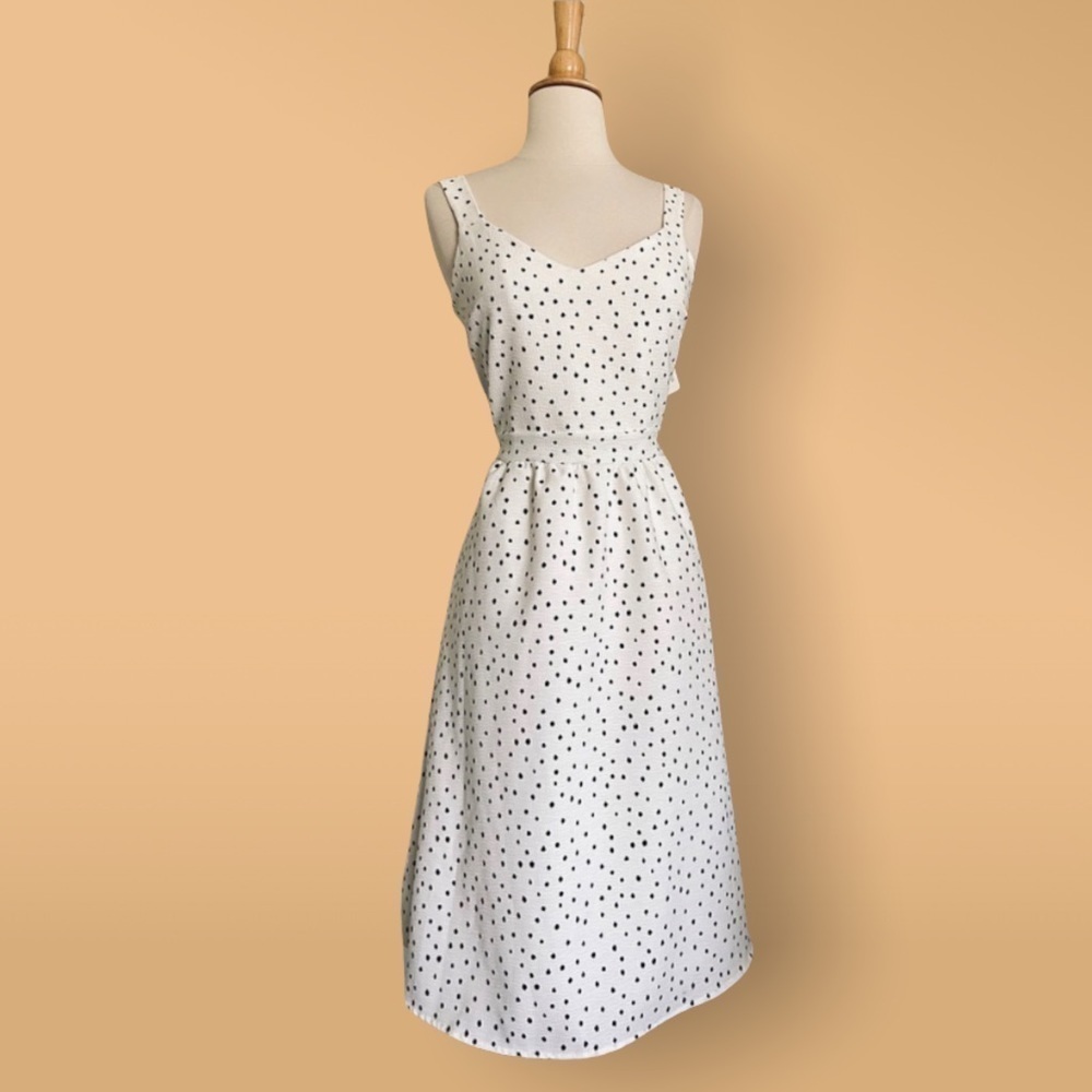 Neiman Marcus Jacquard Open Back Knee Length Dress